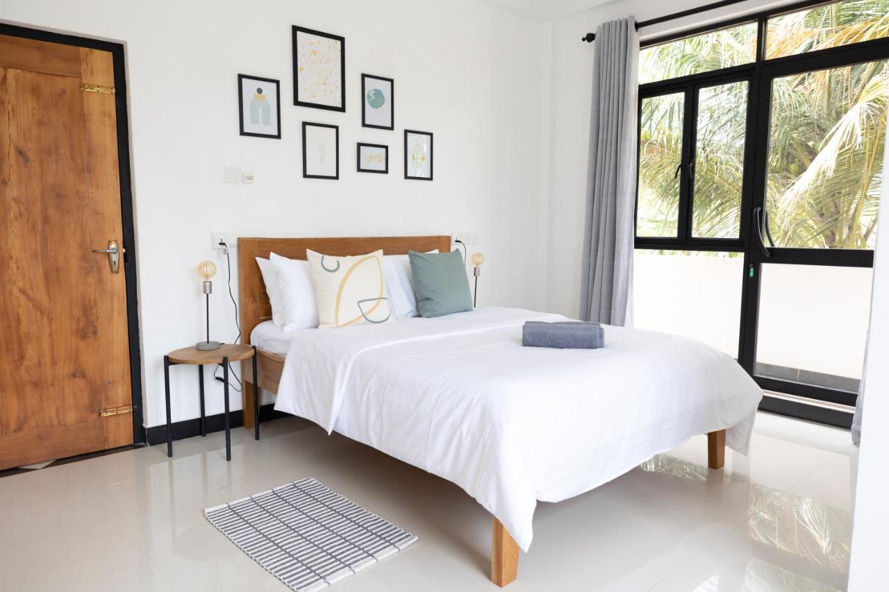 Spindrift Hostel Madiha (Adults Only) Matara Bagian luar foto